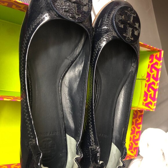 Tory Burch Reva Ballet Flats — Navy Embossed (Size 7.5, fits like 7) - Picture 4 of 4
